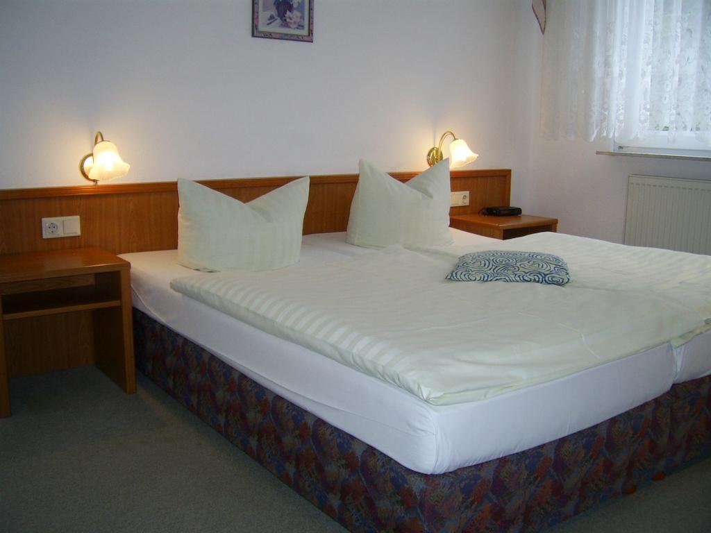 Hotel Kirchner Tharandt Room photo